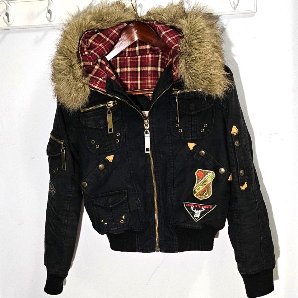 Yag Contour Black Cotten Bomber Jacket with detachable Fur.